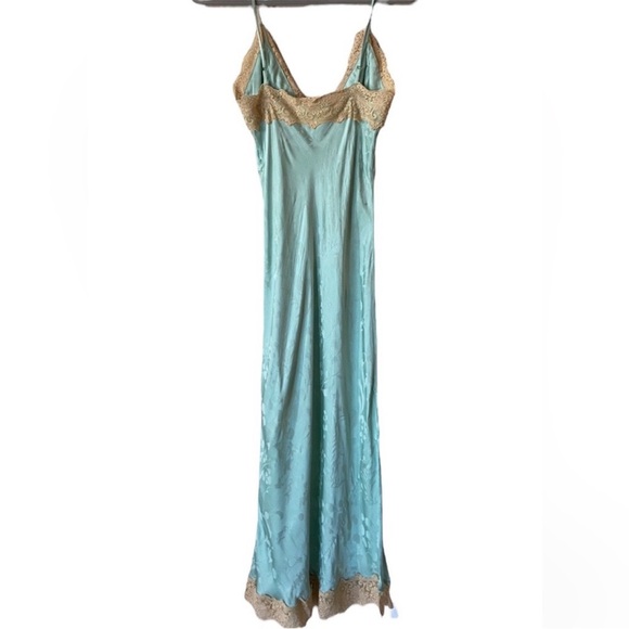 Ocean lace slip dress - Picture 6 of 8